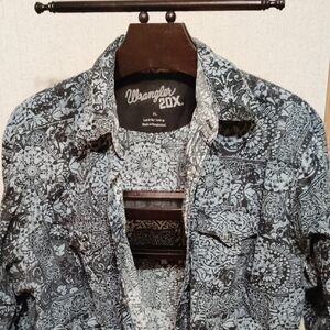 Wrangler 20X Monochrome Floral Shirt
